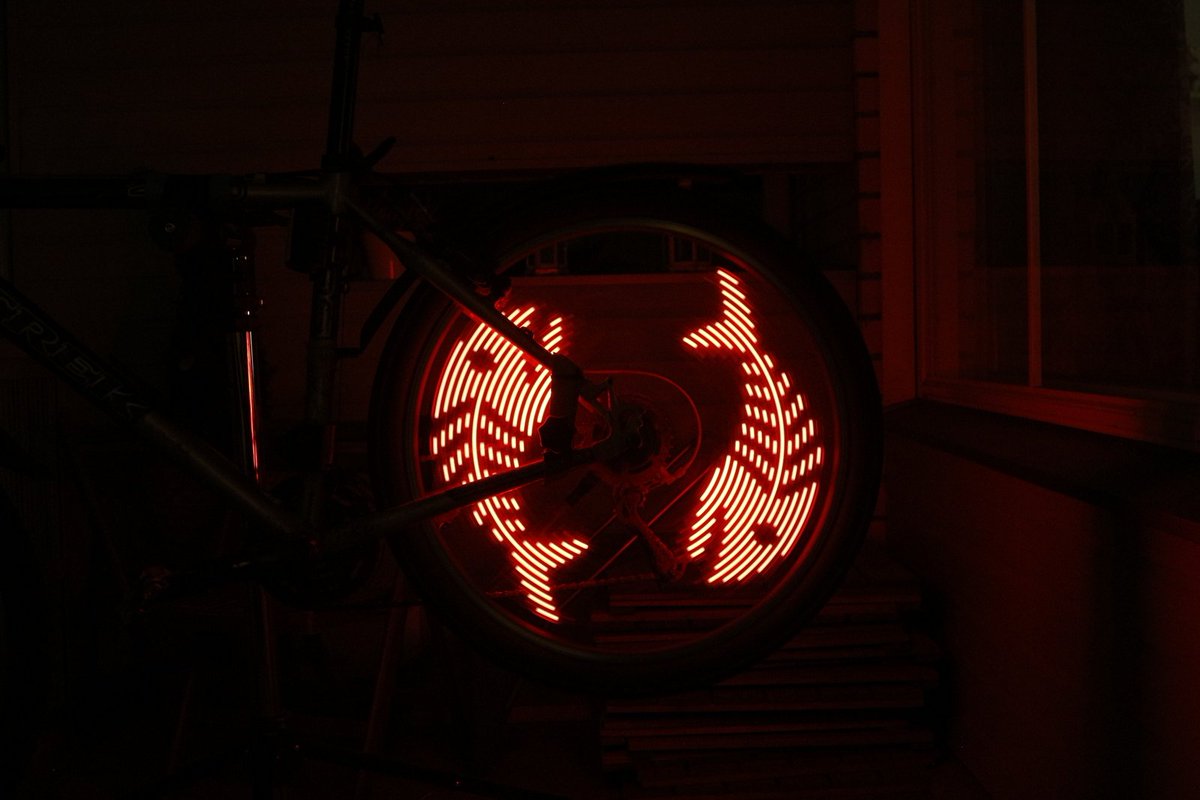 lhakulin's tweet photo. @ihantola @OttoSeppala Couple of cods in the back wheel. #turskat #monkeylights https://t.co/abUW4ZtAli