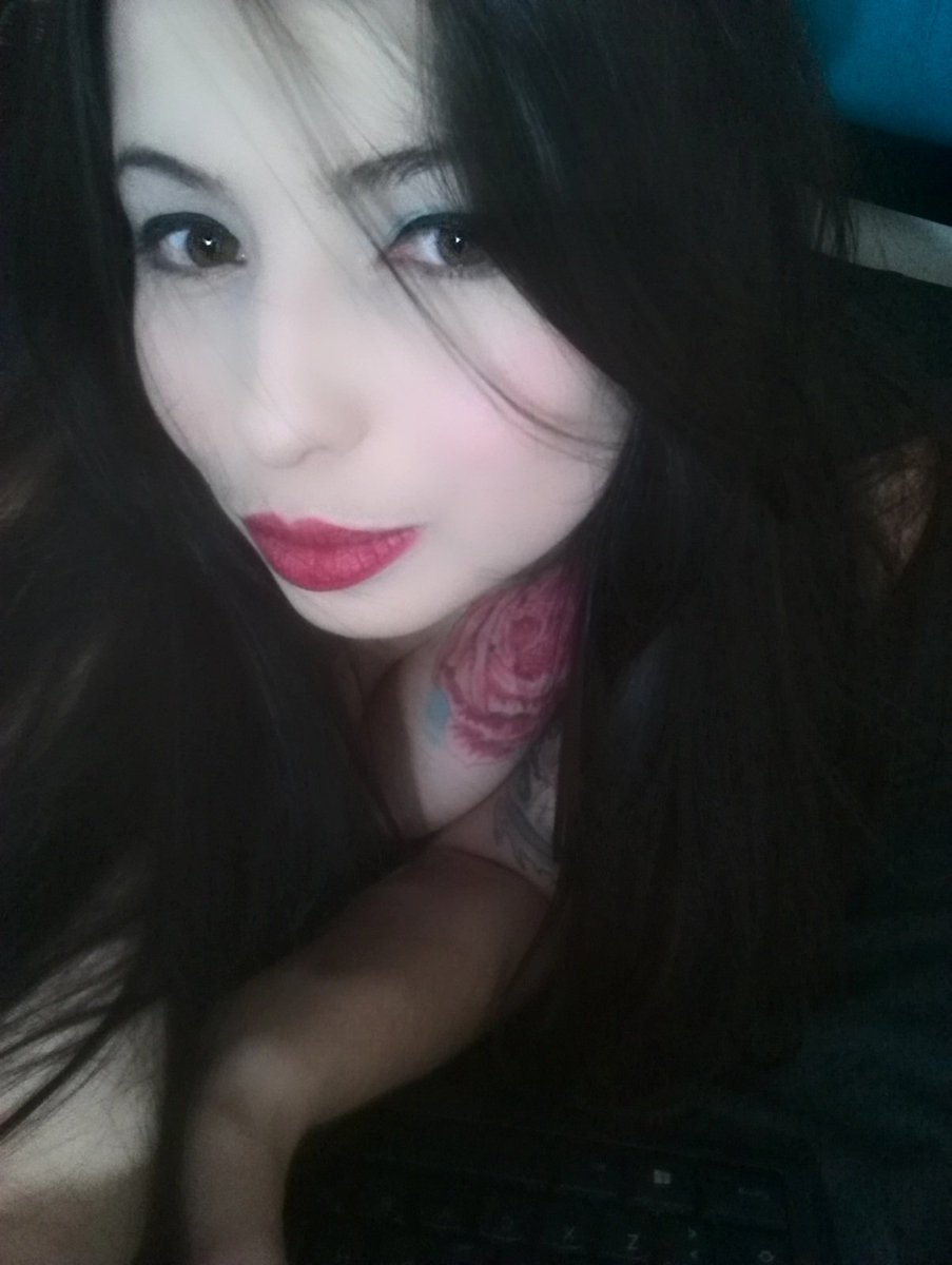 Catt_10's tweet photo. Sweet 💋💞🍒 https://t.co/7hNV3jmi4W