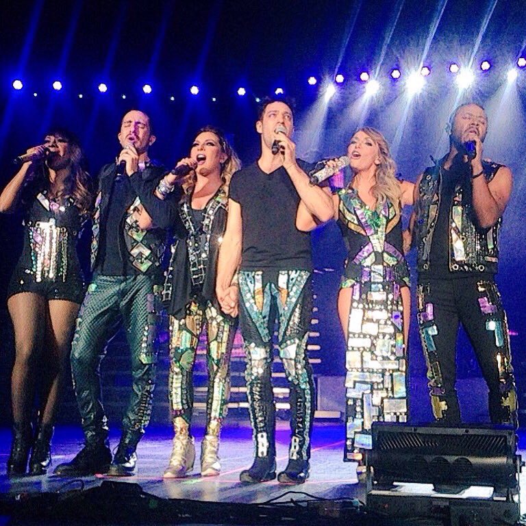 ErikaZaba's tweet photo. Los adoro ! Gran concierto el de ayer ! @LidiaAvila te extrañamos , ya regresa 😘😘😘 https://t.co/Tk9Kfk9lab