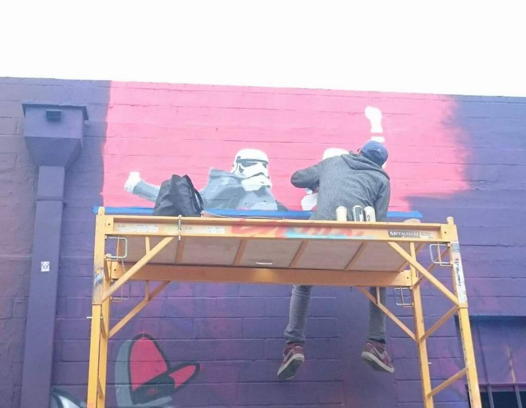 LoneStarWarsSA's tweet photo. Artists @soup133 @Scotch_Art and #Rage slammin' murals at @ThePaintYardSA part of #LSW15 https://t.co/6Dn3KRpK1o https://t.co/FZ16D7OrXI