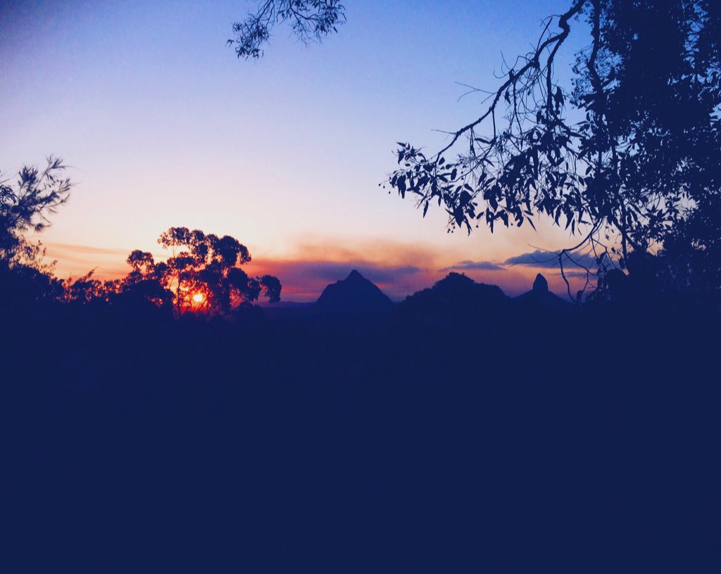 BindiIrwin's tweet image. Sunsets like these consume one's heart &amp;amp; soul ...