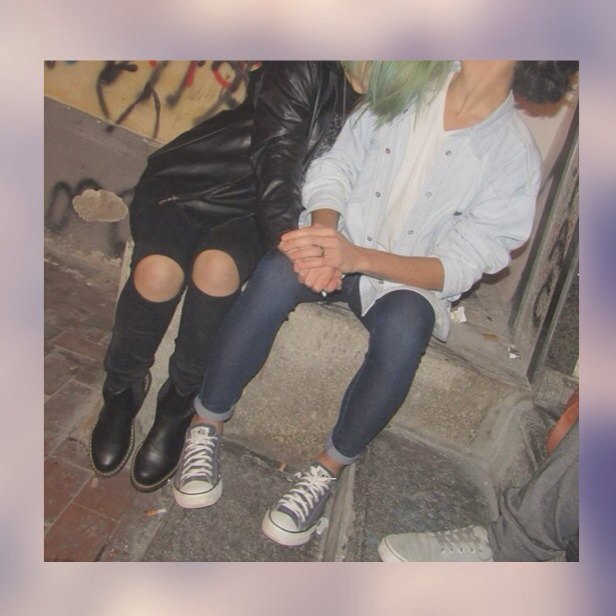 itsHerculesww's tweet photo. io e la mia migliore amica. Siamo troppo tumblr ciao! #real https://t.co/5s71afQWRx