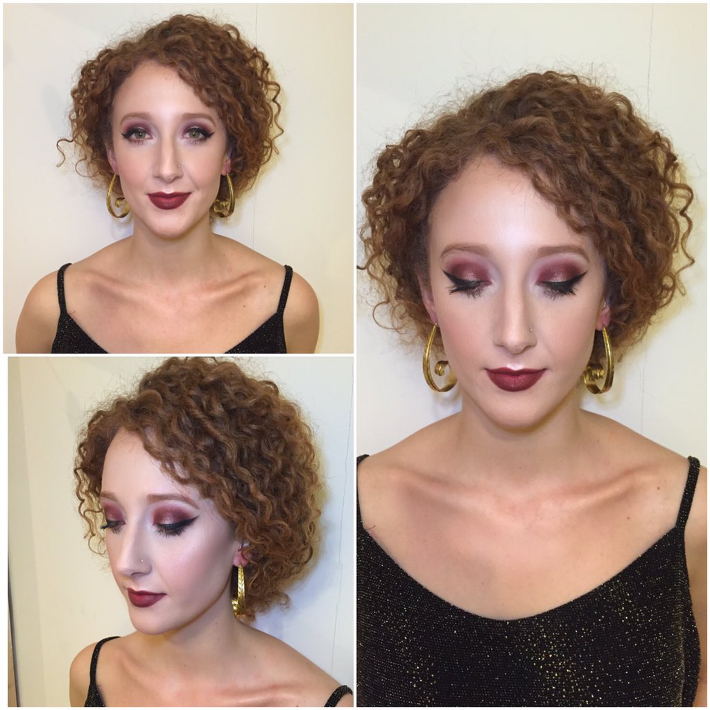 LauraEMcCormack's tweet photo. Christmas party makeup for this lady 🤗 #christmas #christmasparty #makeup #mua #illamasqua #wingedliner https://t.co/3IjX0n4mFA