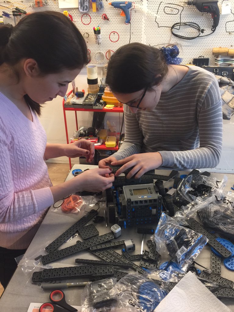 RobotBilim's tweet image. Günün Özeti #RobotBilim #VEXIQ #Robot #BilmekYapmaktır