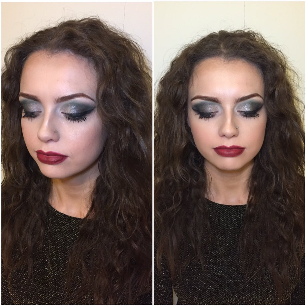 LauraEMcCormack's tweet photo. Getting those Christmas vibes ! #christmascolours #makeup #mua #christmasparty #illamasqua #wingedliner #darklip https://t.co/G8PiWSXOr1