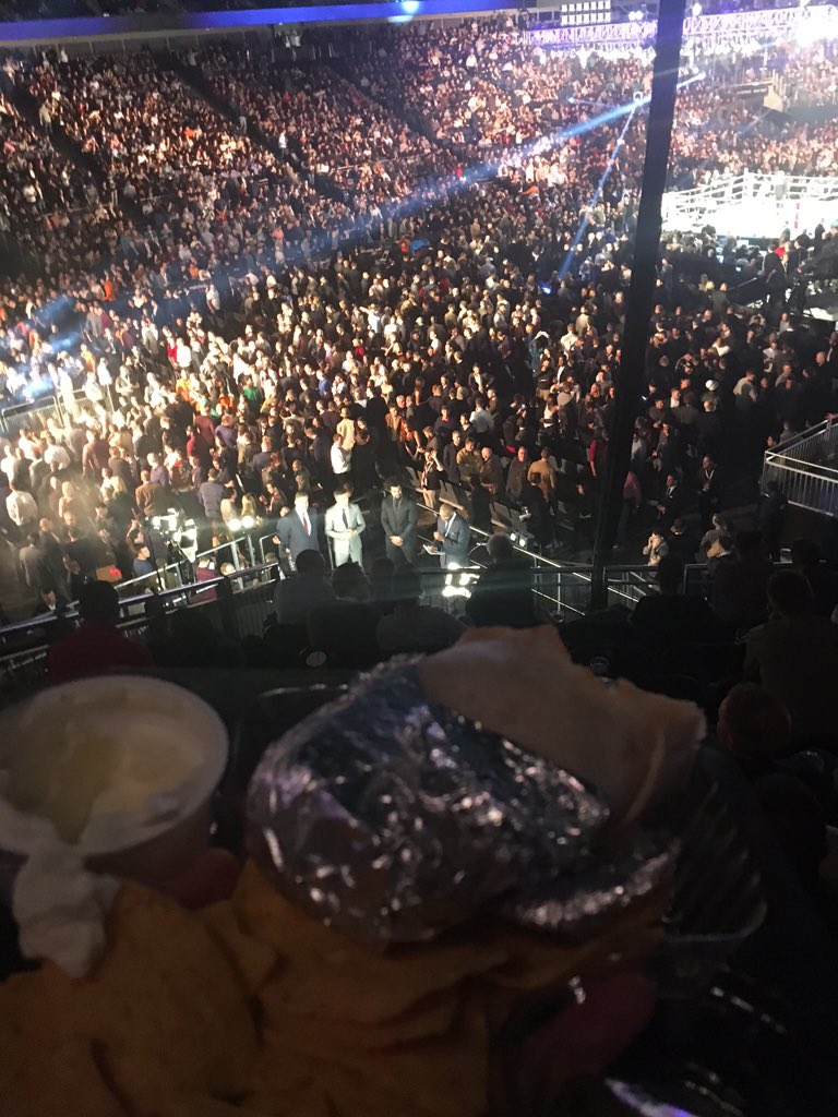 ElliotHackney's tweet photo. 1,000 RTs and I'll throw a half-eaten burrito at David Haye's head when he's live on Sky. https://t.co/x2enZYlsiJ