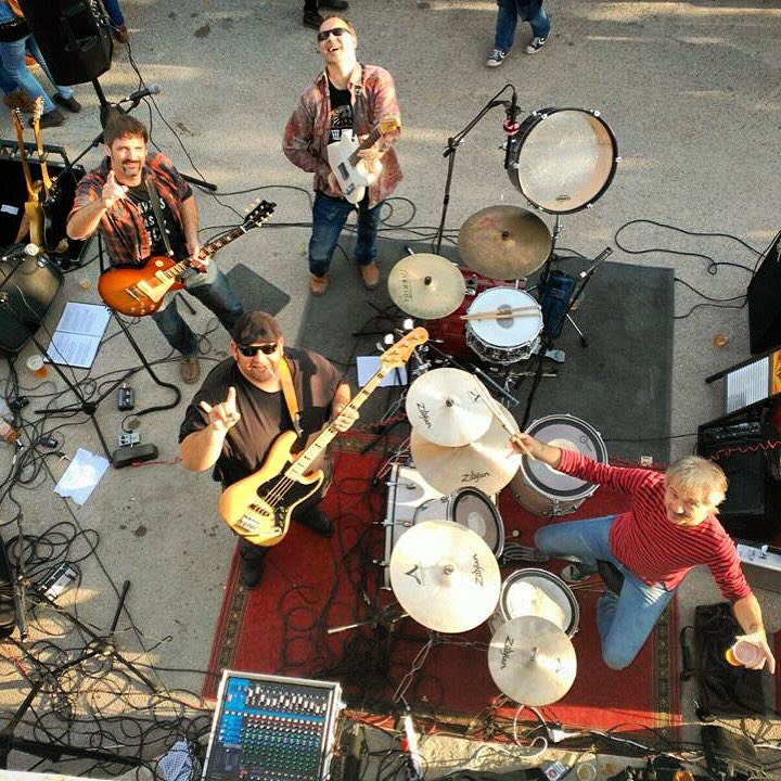 CanJordiBlues's tweet photo. Uncle Sal a Can Jordi. #Eivissa @UncleSalRock https://t.co/HvGkIJM3V9