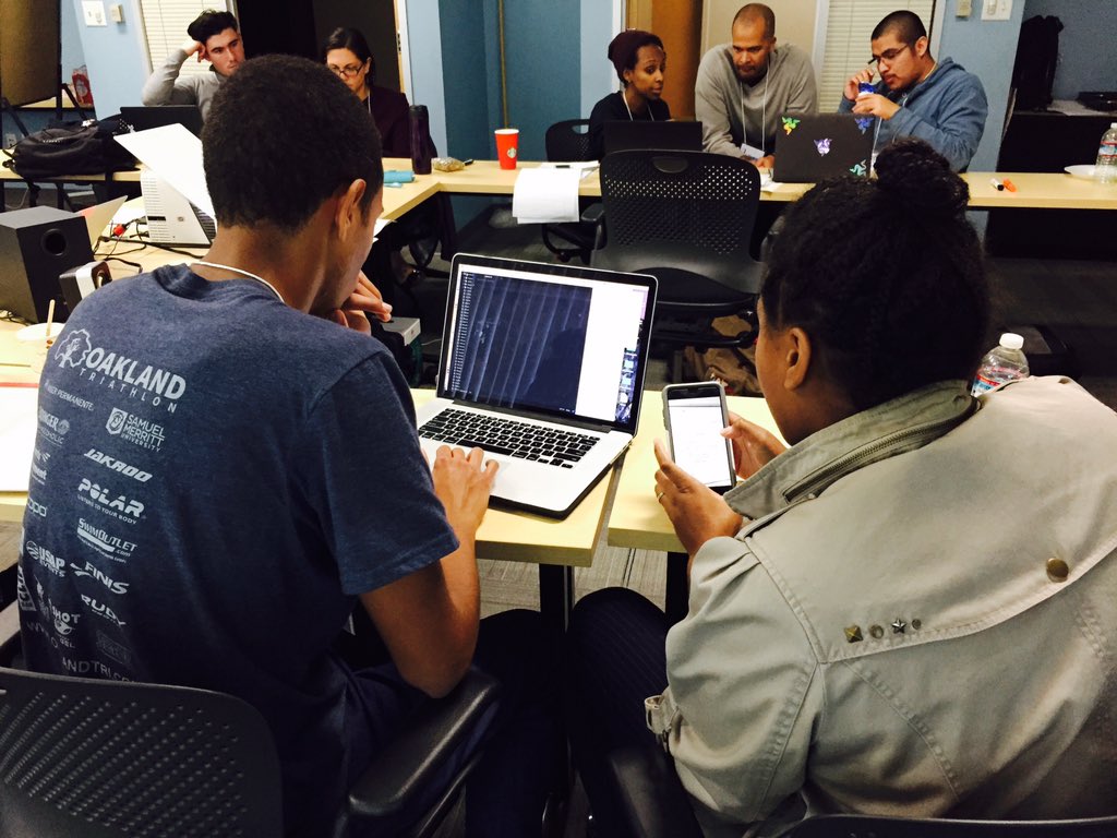 DreamCorpsTech's tweet image. Paired programming: working together to solve the problem #CodeCheck #YesWeCode