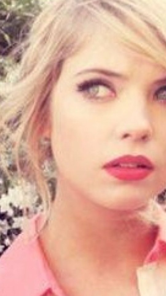 SE BUSCA:
➡VEE SKY⬅
¿Un RT para difundir?
⏩Fav si estas interesado.