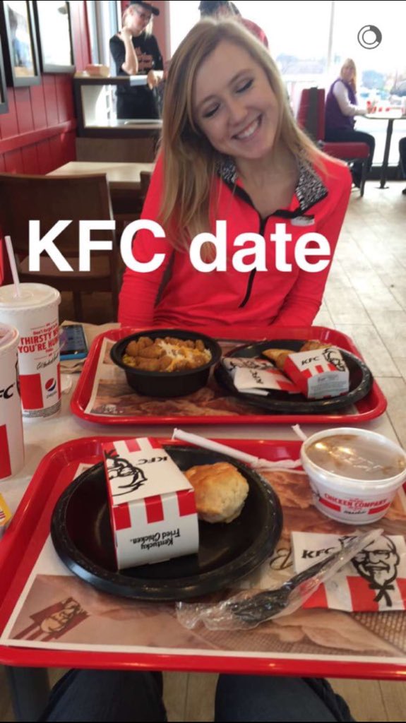 teemnupple's tweet photo. jus cuz im at teh sitadell dusnt meen u cn b sneekin rownd w othur boyz 

vry disuhpoint'd in u bby

ps i stil luv u https://t.co/Lj62UBmMO4