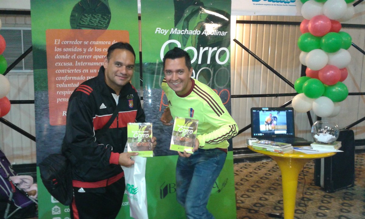 Progresista21's tweet photo. #CorroLuegoPienso excelente libro de @machadoroy @retosinfo #YoElegiCorrer #SomosRunners #SantaRun7KCcs https://t.co/JUGk8hHQPk