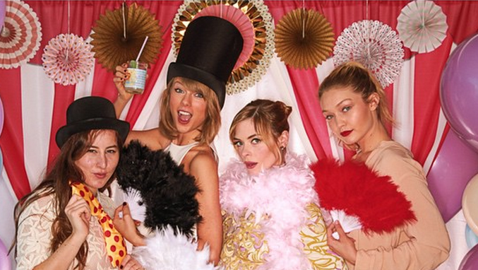 Cosmopolitan tweet picture