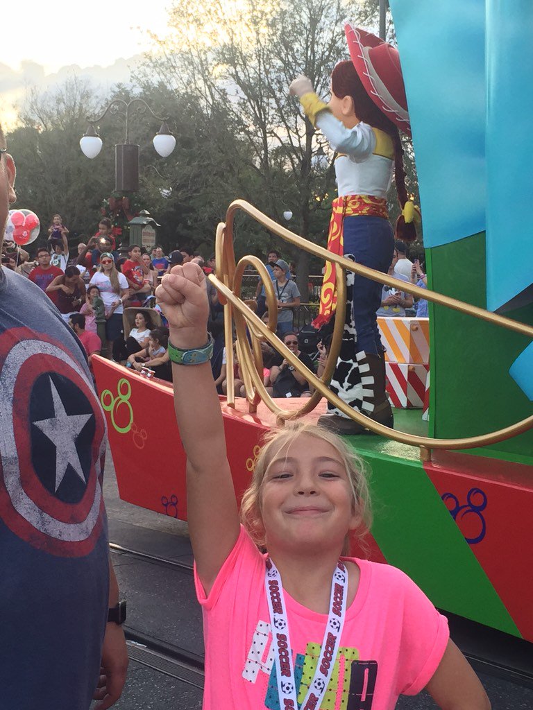 DisneyRunner726's tweet photo. #moveitshakeitpics https://t.co/1XY2szMlBN