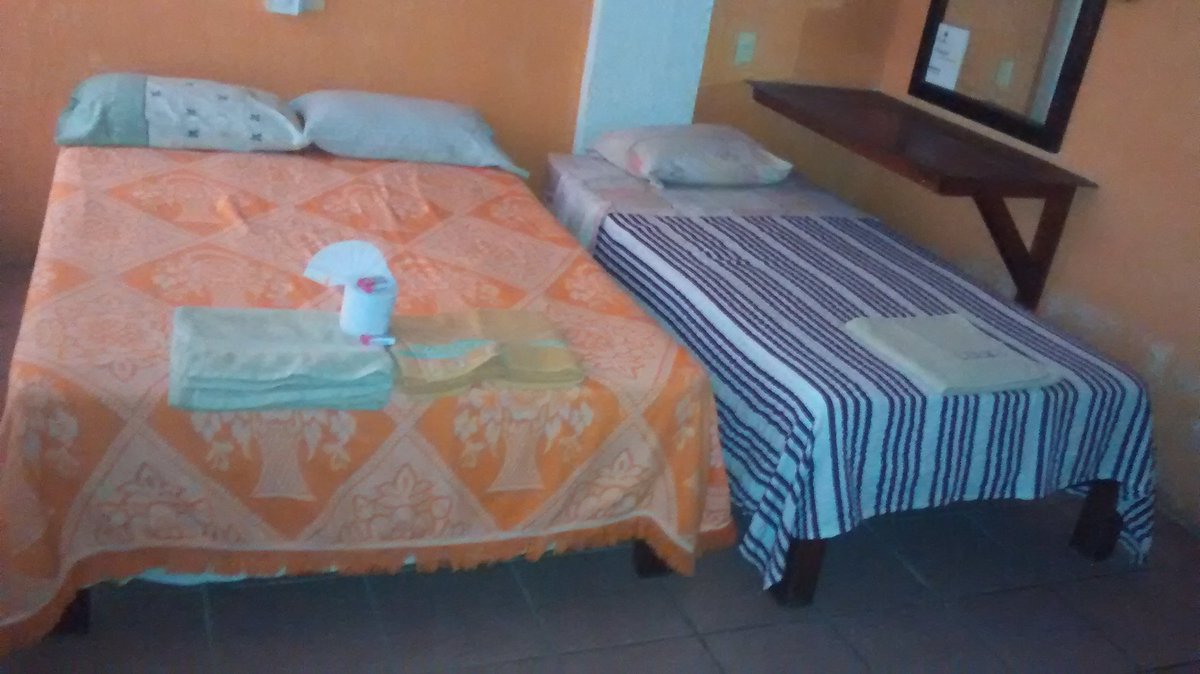 lolaslinozipol's tweet photo. HABITACIÓN TRIPLE CON 1 CAMA MATRIMONIAL Y 1 INDIVIDUAL
#lolaslino #zipolite https://t.co/bRoX8wI8Ix
