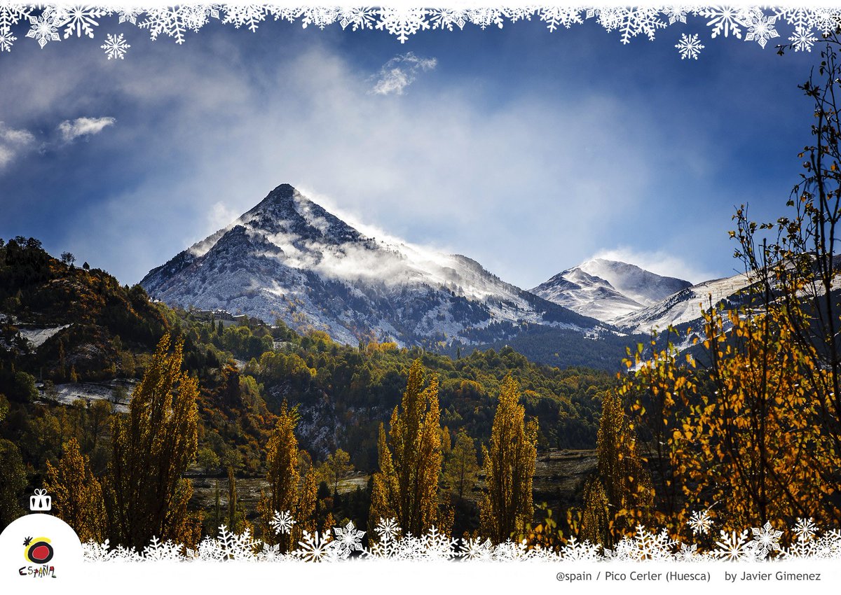 EspanaEnLatam's tweet photo. A few days with your family in a Pyrenees shelter, and you will remember Christmas 2015 forever #ChristmasInSpain https://t.co/Dn8tV4WRnJ
