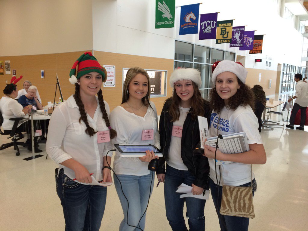 Community4h's tweet photo. Serving at "Holiday Friends" #community4hserves @itsbreannlynae @ReaganOfficial @ben_jerman44 @Taylor5Shelly https://t.co/riZkUgmcQ1