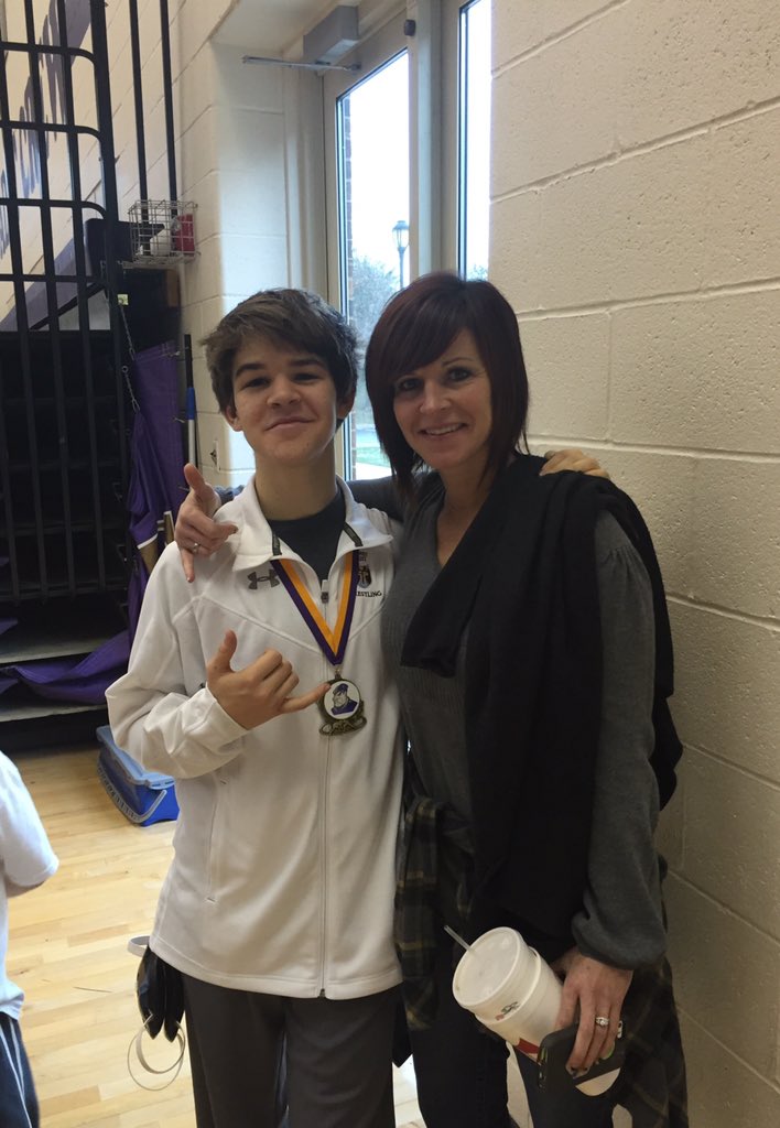scarel27's tweet photo. Congrats @thevansnoah winning back to back meets last two wknds @DeSmetWrestling! @cailinfletch #family #Scarel7-0 https://t.co/unK7CmvGLM