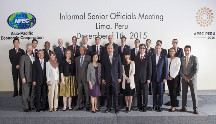 APEC 2015 tweet media