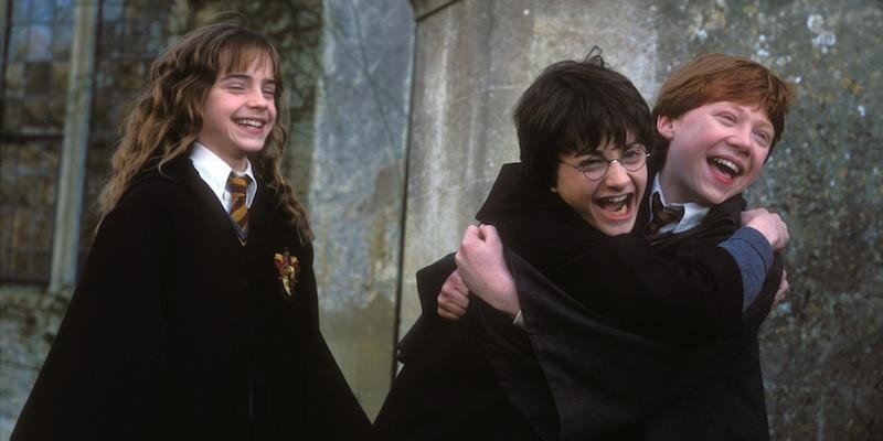 EliteDaily's tweet photo. Science says kids who read ‘Harry Potter’ are overall better people: https://t.co/BbpTi1vMID https://t.co/R8TMU9Ry4m