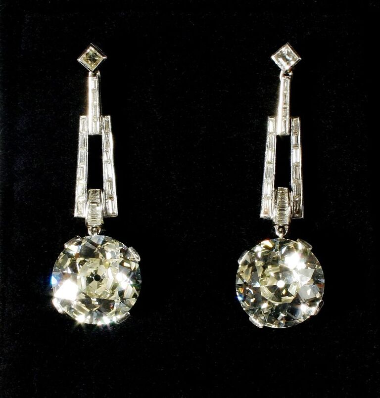 decojewlz's tweet photo. @mirandalambert @nashvillesymph @tiffanygifford Simply gorgeous! #WilliamsGalleries #ArtDecoJewelry #ForSale https://t.co/Ppn9Jhs0KN