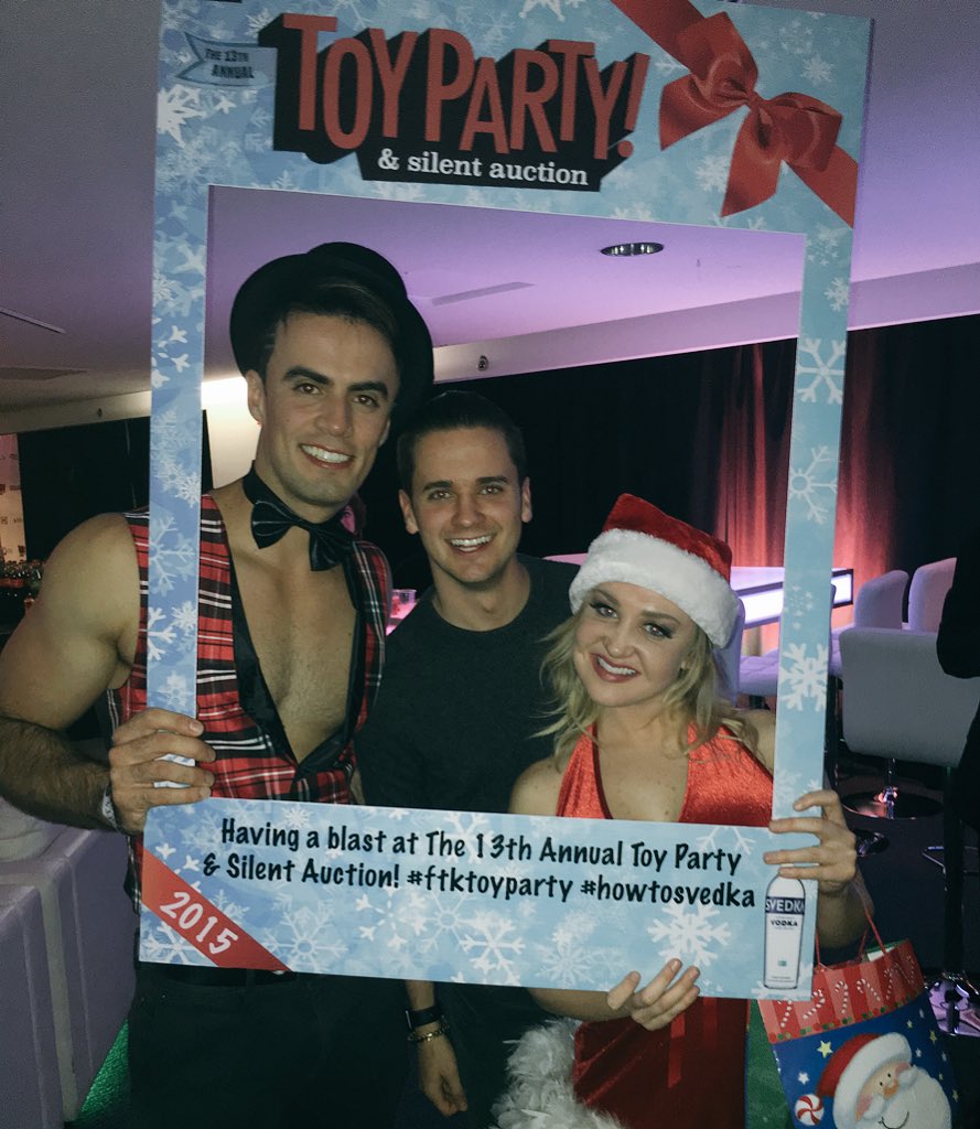 JTyAutry's tweet photo. Having a blast at the #ftktoyparty! Not mention meeting awesome people. #HowToSvedka https://t.co/F6WkOTseCa