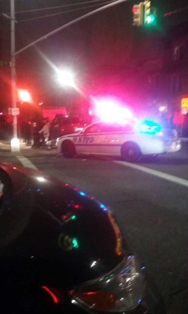 HatzalahEMS's tweet photo. Boro Park: 12th Ave &amp; 38th St. Patient Assaulted. Being treated by @HatzalahEMS. @BPShomrimAlerts &amp; @NYPD66Pct o/s. https://t.co/BsW8fosH6H