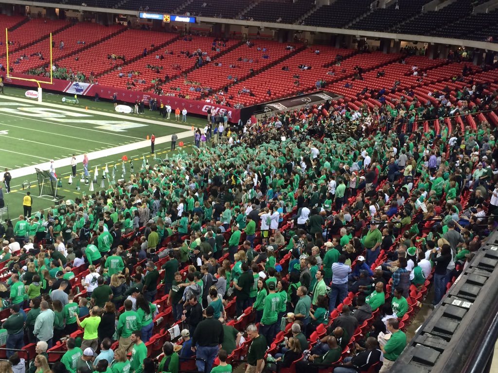 Roswell Softball (@roswellsoftbaii) on Twitter photo When our student section is on point! #RoswellStrong #OneRoswell #DomeWars ππππ When our student section is on point! #RoswellStrong #OneRoswell #DomeWars ππππ