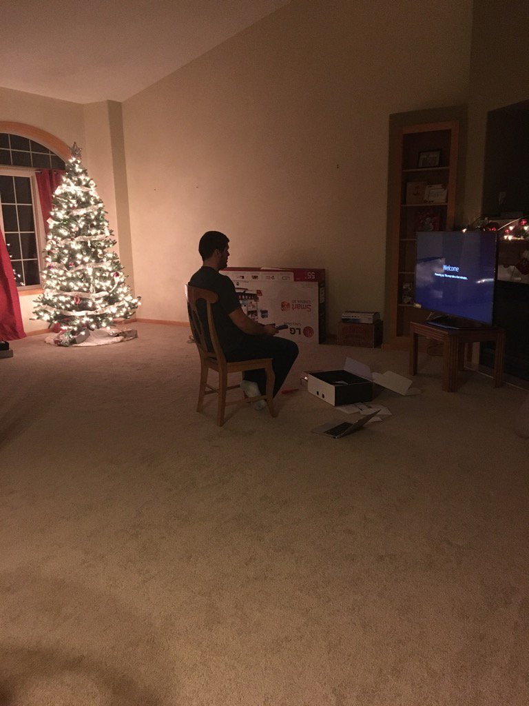 braddickmn's tweet image. How you watch TV a day after moving in to a new home. #comcastfails