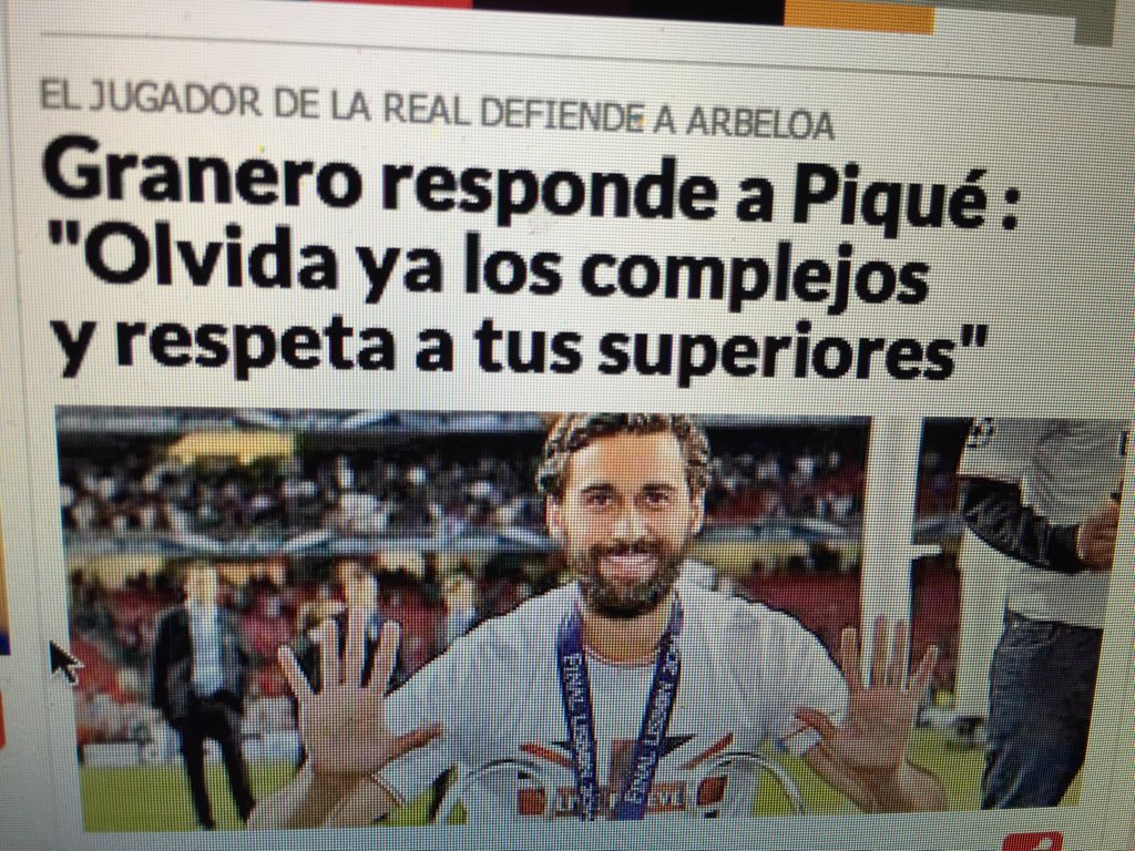 RealRap015's tweet photo. GRANDIOSO. Palabras mágicas. @eGranero11 En la cúspide de jugadores y capitanes Álvaro! @aarbeloa17 https://t.co/tU69VZGweb