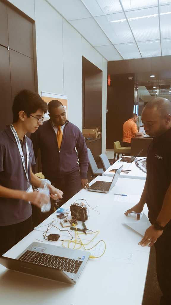 coderdojonova's tweet photo. Congratulations to Kemal Flcici for winning the first #CoolCodeAwards. He has a very bright STEM future. #HourOfCode https://t.co/Aw1kKYgfLF