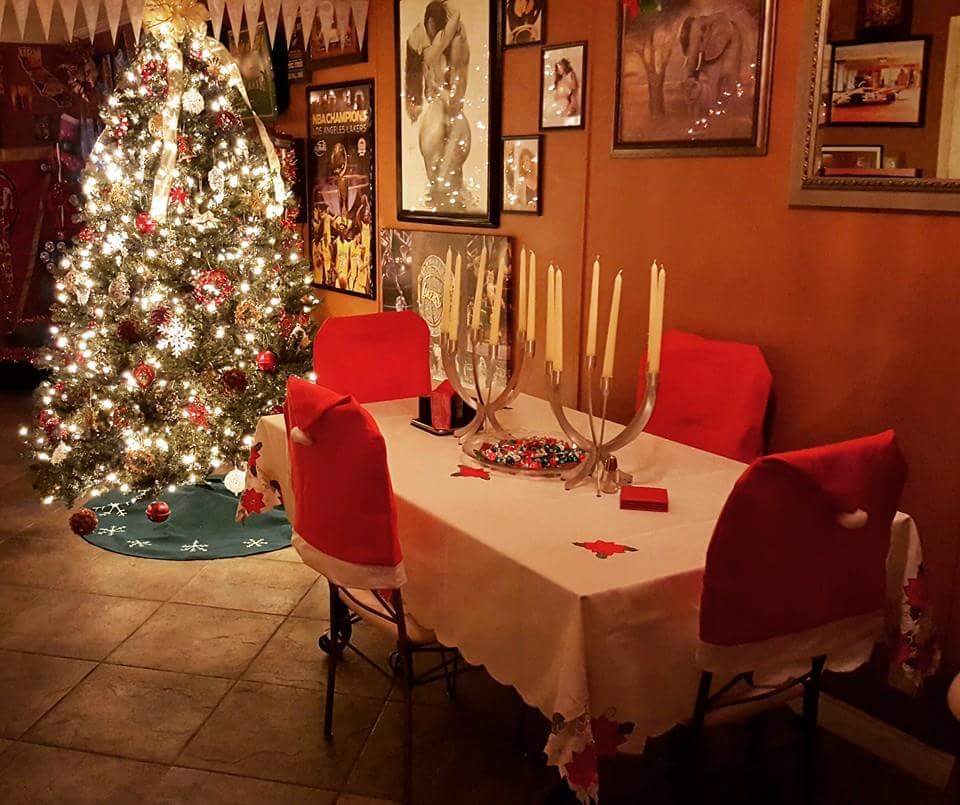 b_carlose's tweet photo. Such a "Kodak Moment"....#DaPlayazLounge #HappyHolidays https://t.co/LAiDW8tu0K