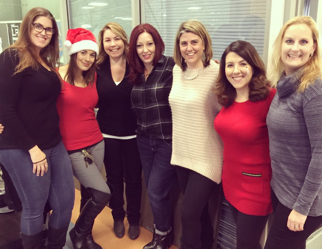 rebeccadelucakw's tweet photo. Santas Helpers 2015 #jci #givewhereyoulive #therebeccas https://t.co/C1XW3xwX3h