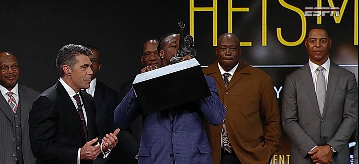 SECNetwork's tweet photo. "God bless and Roll Tide."

- Derrick Henry, #Heisman Winner https://t.co/Lhn8RTSnfO