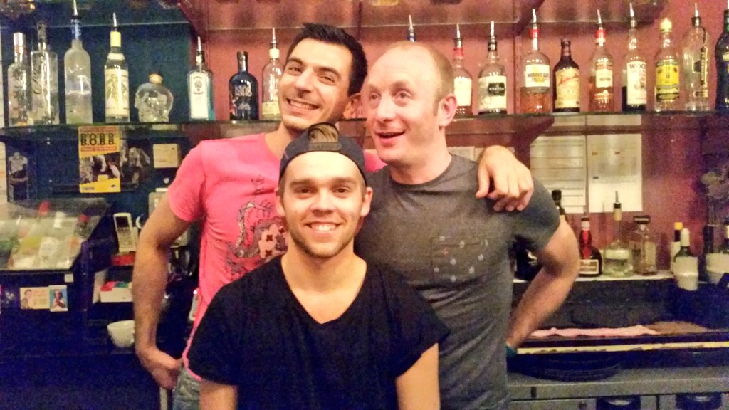 Laura Amos tweet media