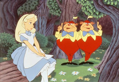 ディズニー スタジオ 今日は双子の日 ふしぎの国のアリス と アリス イン ワンダーランド に登場するトゥィードルダムとトゥィードルディ どちらの双子が好き T Co W9vqpn5xlt