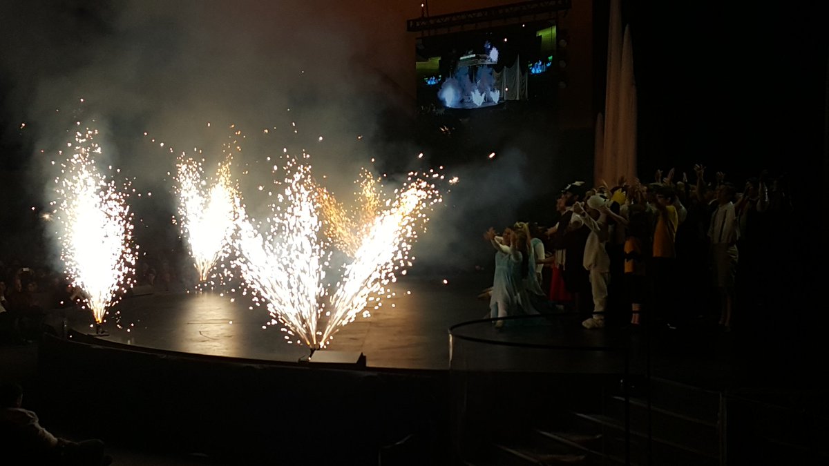 ChristianPWhite's tweet photo. @GatewayPeople Awesome Christmas Program #Truthical Tonight!! #MerryChristmas https://t.co/CP1wwlhGQD