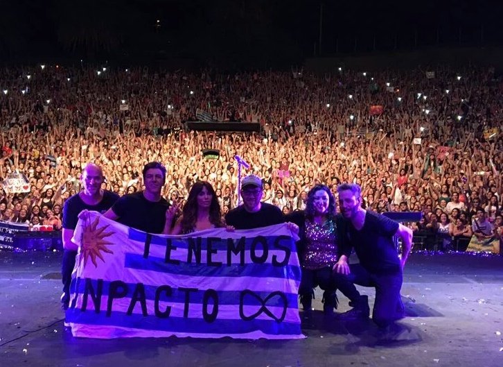 sonmisangeles_'s tweet photo. Ustedes tienen un pacto..@laliespos @LaliMusica 🎶🎼💞 #ABailarTour #LaliEnUruguay https://t.co/VjOLehOTks