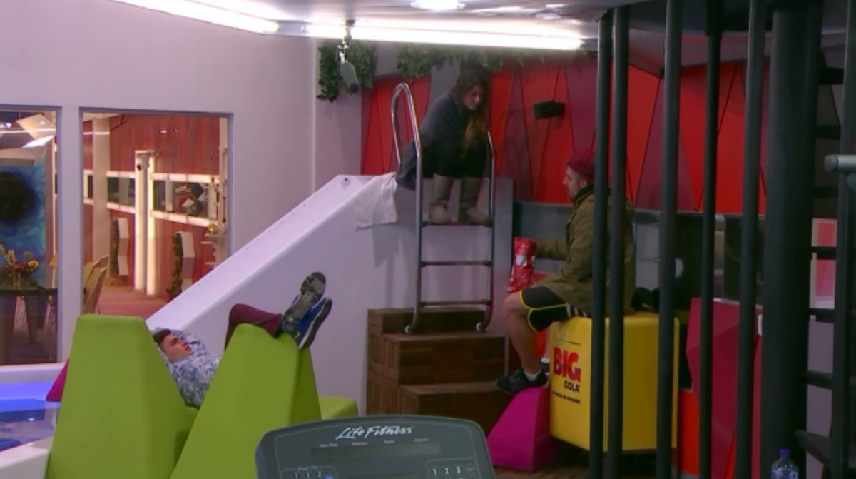 BigBrother_PM's tweet photo. Ustedes lo pidieron y también complací a los finalistas... Una canción de #BBSargentoRap. https://t.co/kokw5ZDwjt