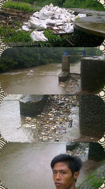 HermanIjot's tweet photo. @ridwankamil. @dbmpkotabdg @ErnySetiawati meskipun hujan tetep semngt ngangkat" sampah lewh lmus 1 https://t.co/b5VIvpoRGx