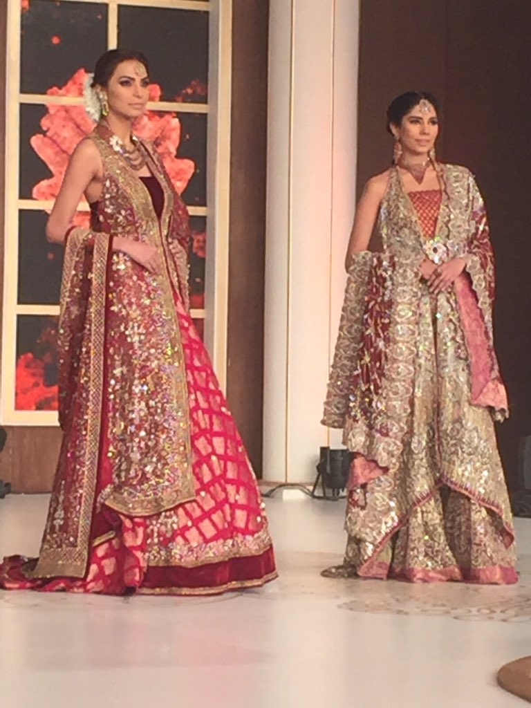AsharManjhi's tweet photo. @LAJWANTI13 collection at the #redcarpet of #TBCW2015 #day2 #movieshoovy #lahore #pakistan https://t.co/ehxcgWTw6K