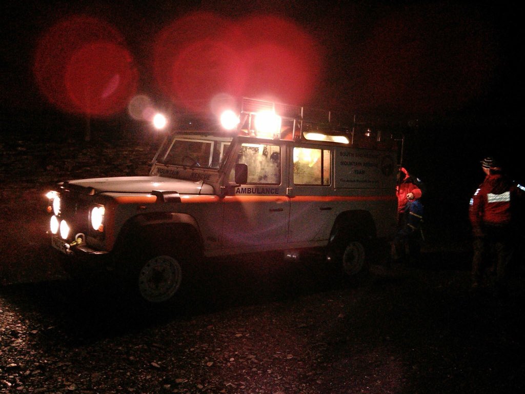 sssarteam's tweet photo. Call Out Last Night to assist 2 men above Allt y Ceffylau in the Moelwynion, 29yo man had Hypothermia and bad ankle https://t.co/NvSWEzkUSv