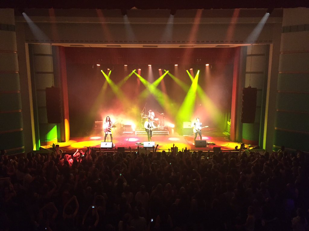 LittleSea's tweet photo. PERTH!!! That was one of the funnest, most energy filled shows we've played to date! Thankyou for being so amazing! https://t.co/RsxsFRUNeu
