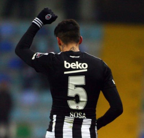 bjkliyizulan's tweet photo. Medipol Başakşehir, Fenerbahçe deplasmanından puan alırsa Beşiktaşımız yarın lig 5. ile karşılaşacak. https://t.co/zqfGlPbzaw