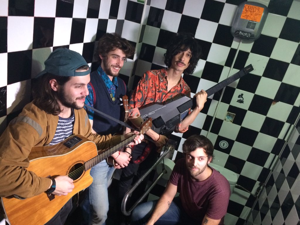 TheWaterTapes's tweet photo. Ayer grabamos #WT con @alientangoband en @RadioCityValenc #psicodelia y #guitarras imposibles os esperan https://t.co/vi4Wy8J61o