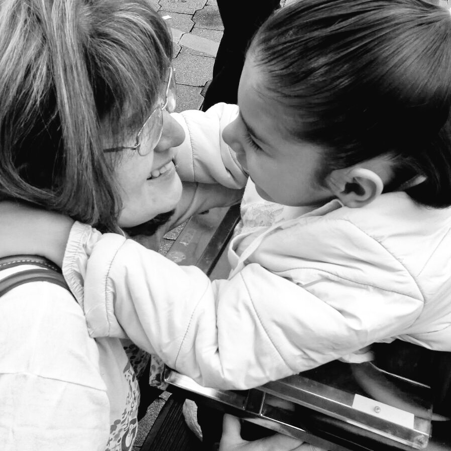 MMontcha's tweet photo. #DiscapacidadEsNoAyudar. Cuando Díos te abraza y te mira a través de ellos, es mágico  @ChobiLanderos @nahimachoura https://t.co/wWrBOkpJaW