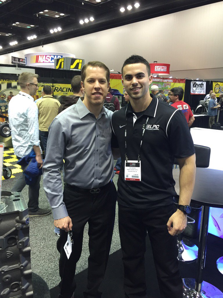 iMEricThomas's tweet photo. @keselowski Awesome meeting you! Thank you for taking the time to take a pic &amp; sign a pic for my dad. #2 #prishow https://t.co/nLxu5ecTjZ