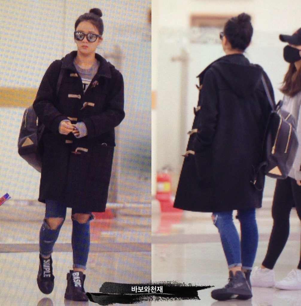 93linecom's tweet photo. 151213 김포공항 입국 보미(@apinkbm) Preview! 쪼꼬미..😂 주머니에 넣고 다니고 싶어요..! 😍 https://t.co/VXKXHD6tLy