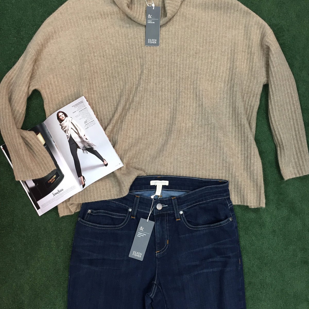 Geraniums_WV's tweet photo. Sometimes a great sweater and pair of jeans can make you feel like a million bucks! Featured here: Eileen Fisher https://t.co/aM194c8WDM