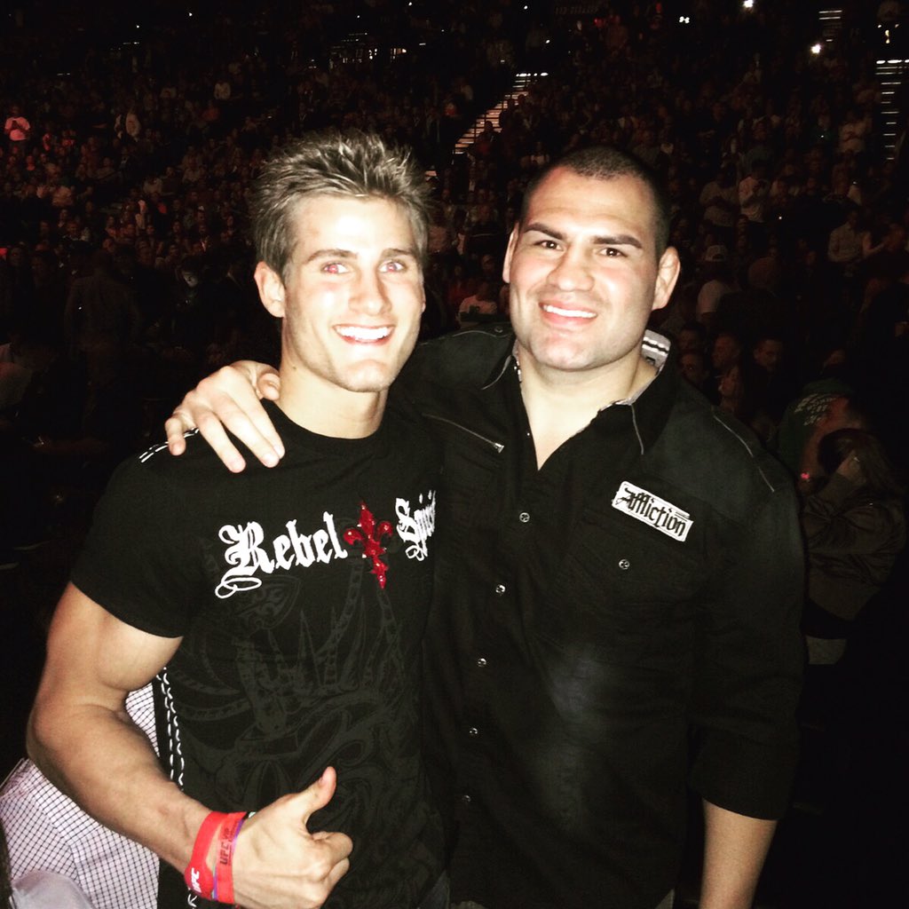 cainmma's tweet photo. Straight out of Katy, Texas. @sagenorthcutt. Can't wait to see you keep getting better. #ufc194 https://t.co/xmmOmVirvU