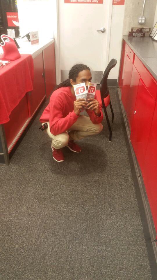 JeneeNaylor's tweet photo. Manny getting us to redcard goal for the week!!! #2inarow #redcardrally @JRames13 @LydiaDiazTGT https://t.co/uPvbnCHEEa
